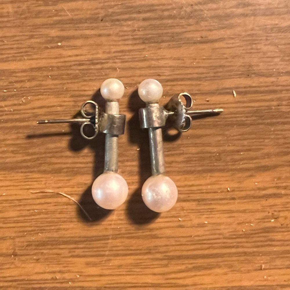 Elegant Silver and faux Pearl Earrings
